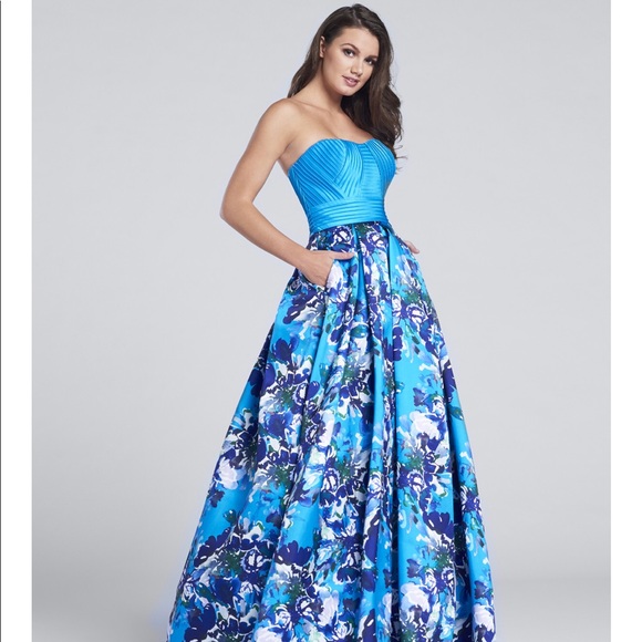 Ellie Wilde Prom dress - Picture 2 of 3